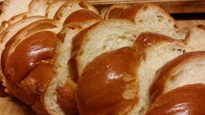 Sliced brioche just WAITING for some batter dipping